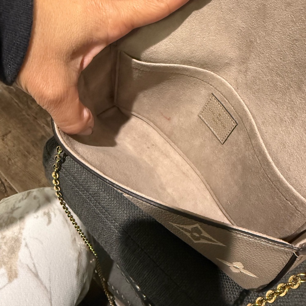 LV Pochette Félicie - Picture 9 of 12